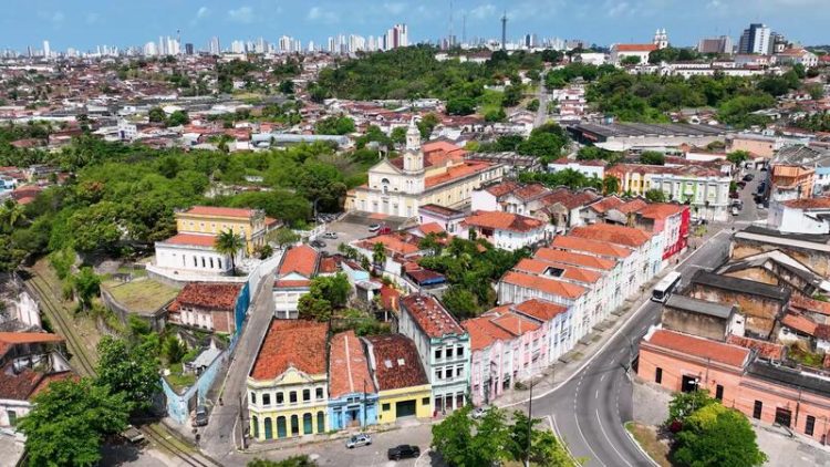 João Pessoa assiste ao renascimento dos centros urbanos no Brasil sentada na arquibancada