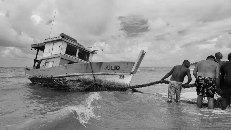 Quando a infância salta das ondas
