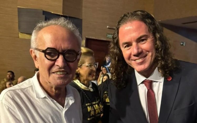 Cícero Lucena recebe convite de Veneziano para se filiar ao MDB