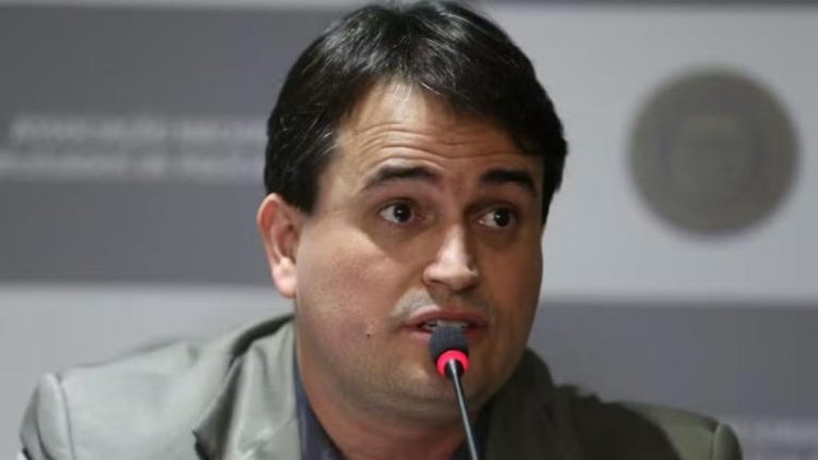 Ex-superintendente da Polícia Federal é preso em operação contra corrupção e crimes ambientais