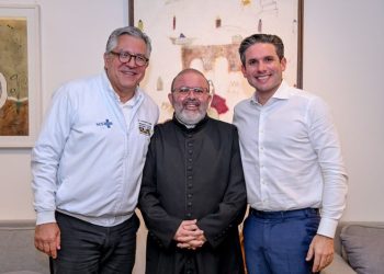 Hugo anuncia R$ 500 mil para Hospital Padre Zé, em João Pessoa