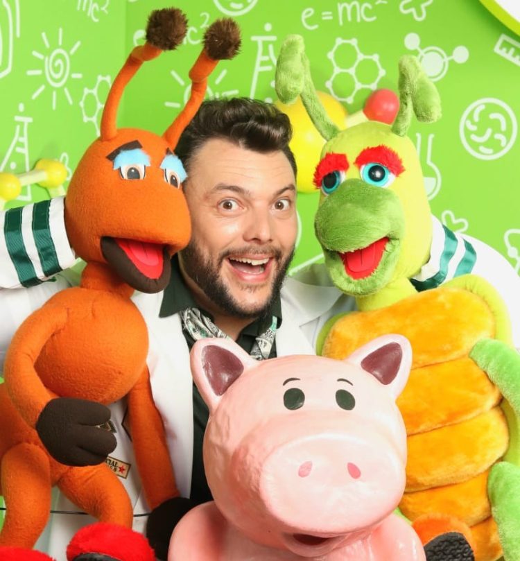 João Pessoa recebe espetáculo gratuito que ensina educação financeira para crianças