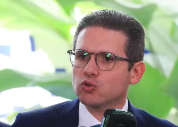 PEC da blindagem pode beneficiar políticos corruptos