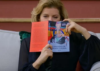 Odete Roitman ressuscita e mata a falta de vendas de Rosa Montero