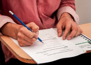 Paraíba tem 7 concursos públicos abertos em agosto com 507 vagas e salários de até R$ 12 mil