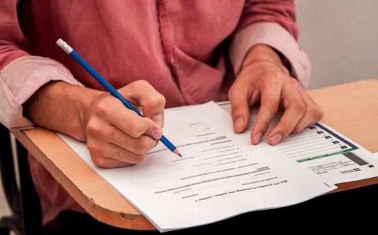 Paraíba tem quase 700 vagas abertas em concursos públicos e salários chegam a R$ 17,8 mil