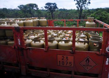 Paraíba terá quase 500 mil famílias com gás de cozinha gratuito pelo Gás do Povo