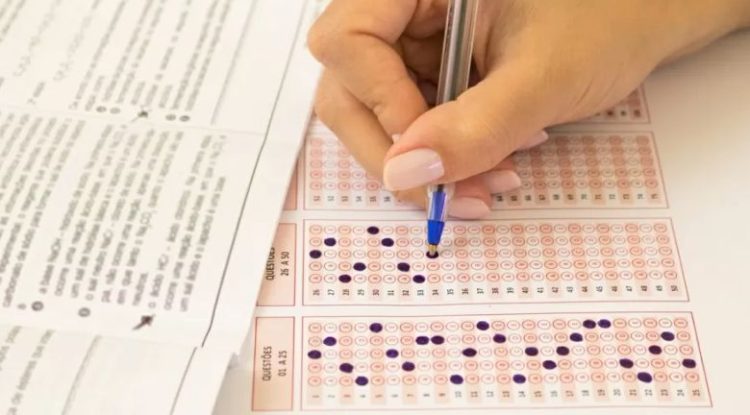 Prefeitura de Brejo do Cruz abre concurso com 148 vagas e salários de até R$ 17,8 mil