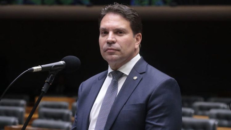 STF determina: Alexandre Ramagem perderá mandato após condenação em trama golpista