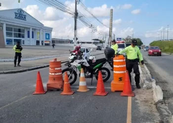 Água Fria: Semob altera fluxo na Diógenes Chianca por causa de girador