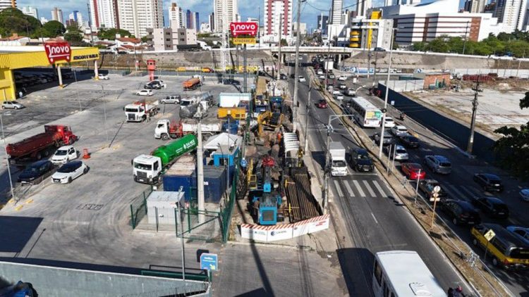Trânsito será interditado em trecho da Avenida Tancredo Neves para obras da Cagepa