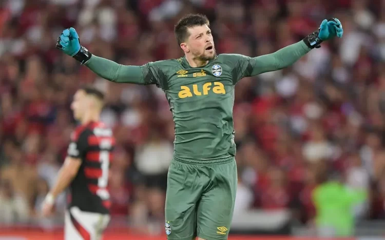 Tiago Volpi mantém tradição e garante empate do Grêmio contra o Flamengo