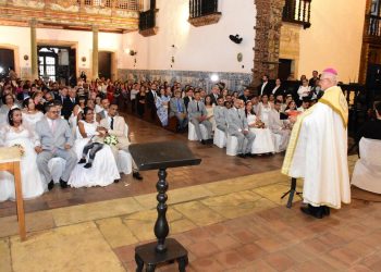 Reeducandos participam de casamento coletivo católico em João Pessoa