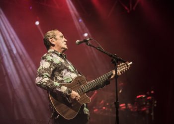 Zé Ramalho reaparece em São Paulo com tour que mistura hits e lendas do Paêbirú