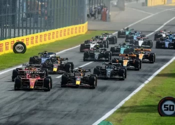 Verstappen domina em Monza e Piastri cede posição a Norris em disputa da F1