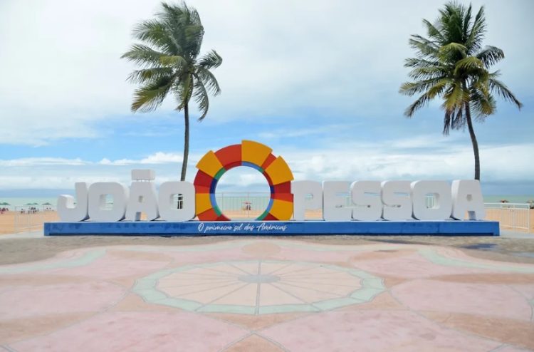 João Pessoa abre inscrições para fotógrafos interessados em atuar no letreiro de Tambaú