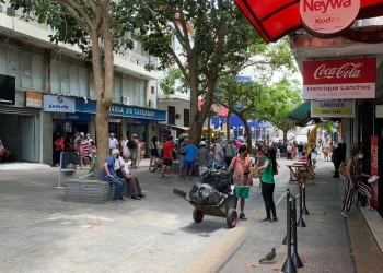 Dia do Comerciário em Campina Grande: comércio adapta horários, mas serviços públicos mantêm fluxo normal